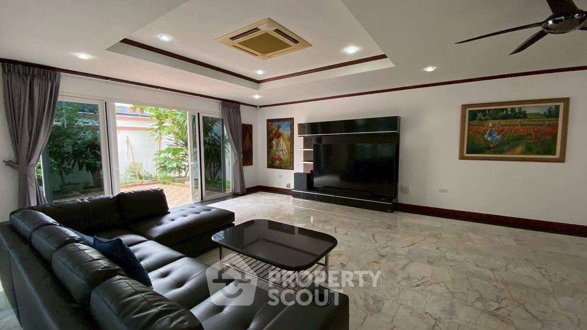 รูป วิลล่า 5-ห้องนอน ใกล้ เมืองพัทยา (ID 2265856) - รูปที่ 8/17