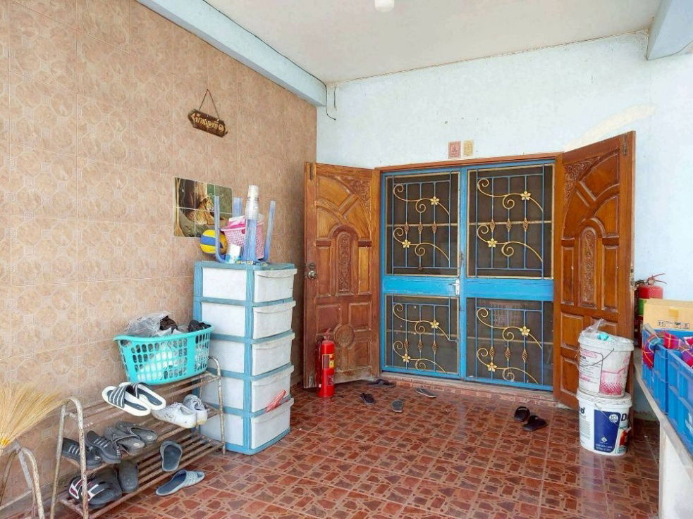 รูป ขายบ้านเดี่ยว 2 ชั้น ตามสภาพ เนื้อที่ 203 ตร.ว. บ้านหันหน้าทิศเหนือ ใกล้ตัวเมือง ใกล้วัดเจดีย์หอย ลาดบัวหลวง พระนครศรีอยุธยา - รูปที่ 2/15