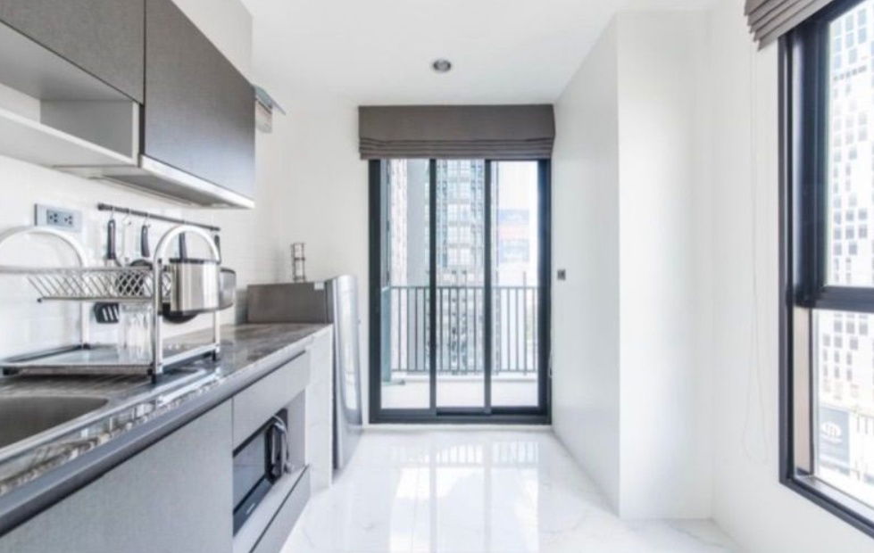 picture For rent: The Base Rama 9 - Ramkhamhaeng, 17th floor - 8/13