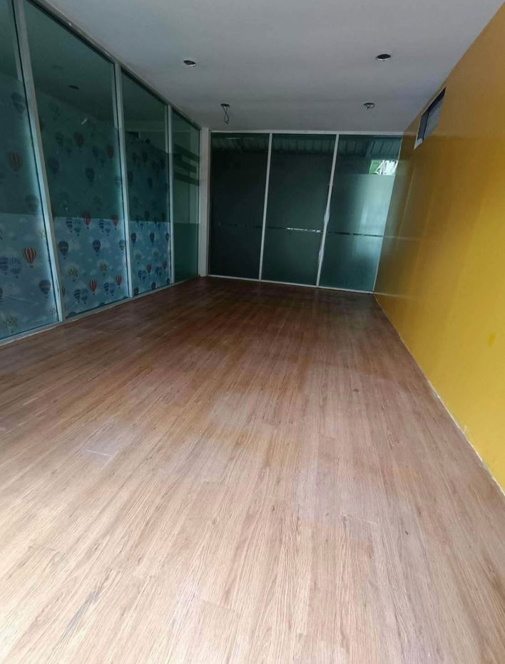 picture Building/land for rent with amenities, along Ram Intra Expressway 🏡Perfect for Studio, Home Office, Storage, Fishing Pond - 6/8