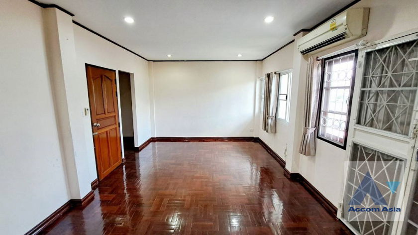 picture 🔼🔽 AccomA 📩 Home Office 4 BR Townhouse in Phra Khanong Nuea (AA37344) - 3/20