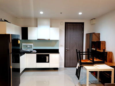 Condos for rent MRT Huai Khwang : Available for rent! Quinn Ratchada. A Spacious 1 Bedroom with 46sqm. New room for renting fully furnished. Ready to move in