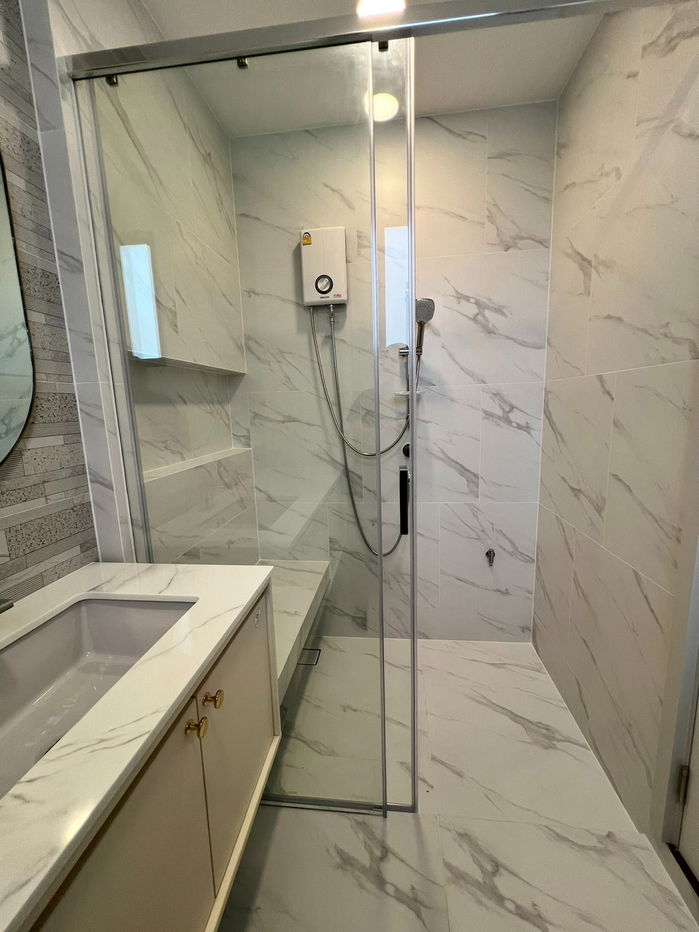 picture For rent: Nantawan Rama 9 project. Fulfill your luxurious life...with superior elegance and privacy in every dimension. Line ID: @951qfbfi - 33/34