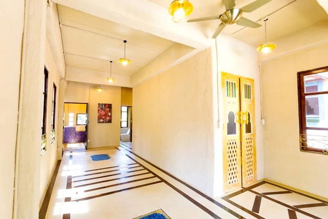 picture newly built old English style Lotus Chiang Mai Ruamchok 900 m. For rent 3-story detached house - 3/8