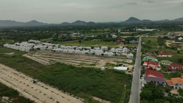 รูป ขาย ที่ดินผืนงามชะอำ-หัวหิน (ติดถนนวัดบางไทรย้อย) 3 แปลง 3 โฉนดรวม 9 ไร่เศษ - รูปที่ 10/12