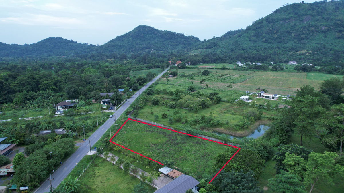 รูป ขายที่ดิน 2 ไร่ ติดถนนหลวง ตำบลเขาพระ หน้ากว้าง 50 เมตร วิวเขาชัด สวยบรรยากาศดี - รูปที่ 6/37