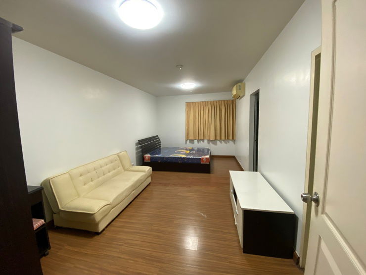 picture  For Rent: The Season Condo  🏢 For Rent: The Season Condo  📍 Building B, 3rd Floor 🗓️ Available now  💰 Rent: 6,000 THB/month  - 2/10