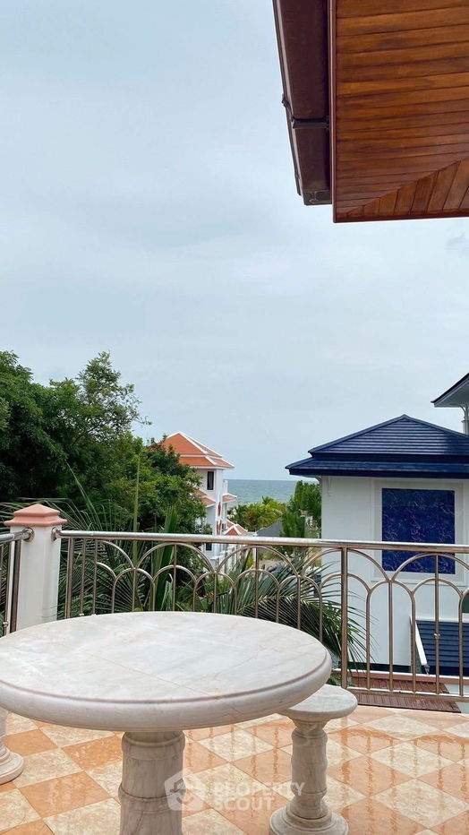 รูป วิลล่า 5-ห้องนอน ใกล้ เมืองพัทยา (ID 2265856) - รูปที่ 15/17