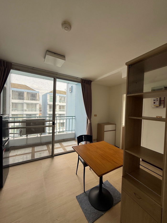 picture 📣 Ratchada 32 ~ 1 bedroom condo for rent, 34 sq m ~ Near the Criminal Court and the Department of Export Promotion ~ Fully renovated - 4/10