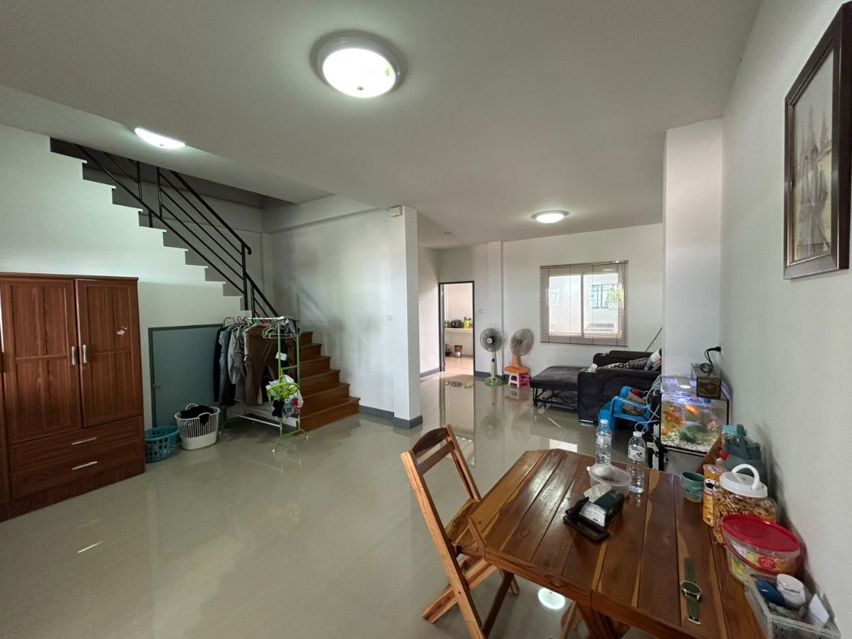รูป บ้านสำหรับคนที่มองหาความสงบ แต่ยังใกล้ความสะดวกในเมือง ขายทาวน์เฮาส์ 2 ชั้น หมู่บ้าน ฟ้าใสวิลล์ 2 ( Fahsai ville 2 )  - รูปที่ 2/15