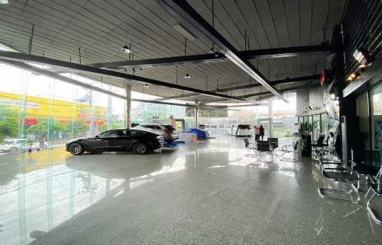 รูป ปล่อย เช่าโชว์รูมรถพร้อมศูนย์บริการ ทำเลหายาก ใกล้แยกเหม่งจ๋าย - รูปที่ 3/4