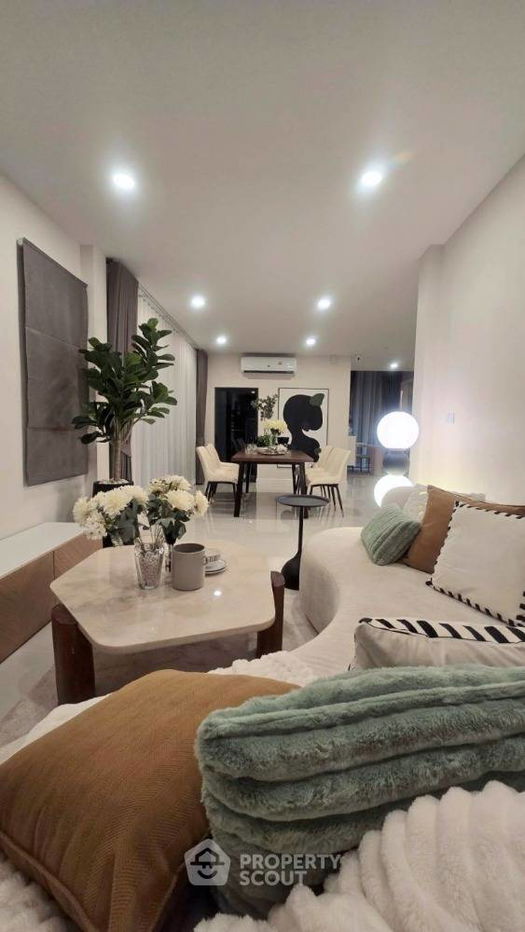picture 4-BR House in Saphan Sung (ID 1966618) - 8/16