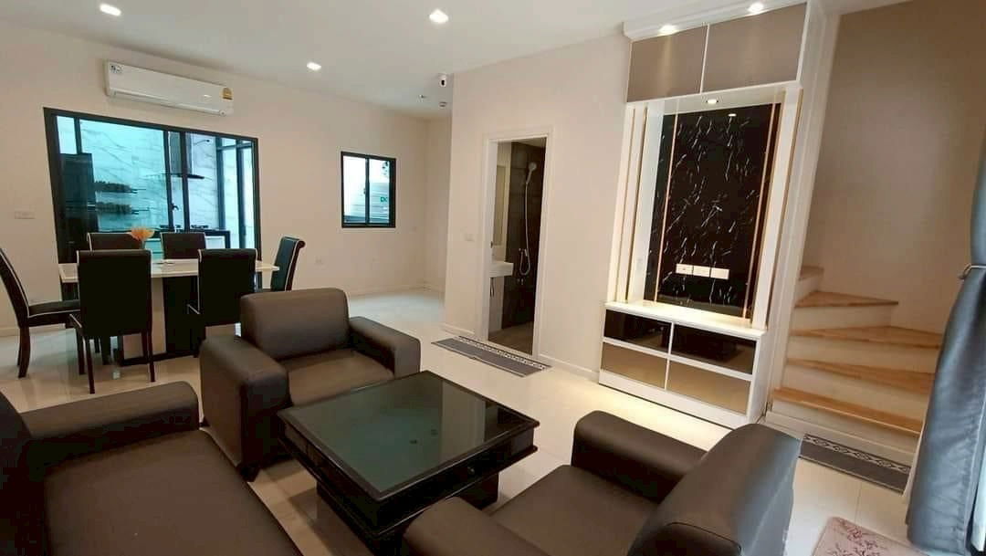 picture Townhouse for rent 🔥 Eigen Premium Townhome Pattanakarn 🔥 4 bedrooms, 4 bathrooms, fully furnished and equipped with appliances. - 9/12