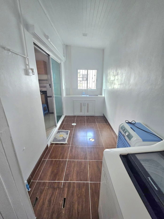 picture 🔊 For rent 🏡 Townhouse 📌 Corner house, Pleno Village, behind Thai Singapore School 🚇 Near BTS Sri Lasalle 💸 Rental price 25,000 baht/month - 14/16
