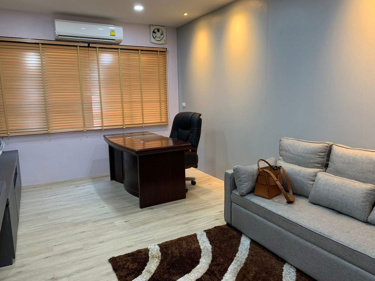 picture  For rent 4-story building with rooftop 🏢Located in the heart of Asoke-Din Daeng, in the Din Daeng-Ratchada-Huai Khwang-Rama 9 area - 3/15