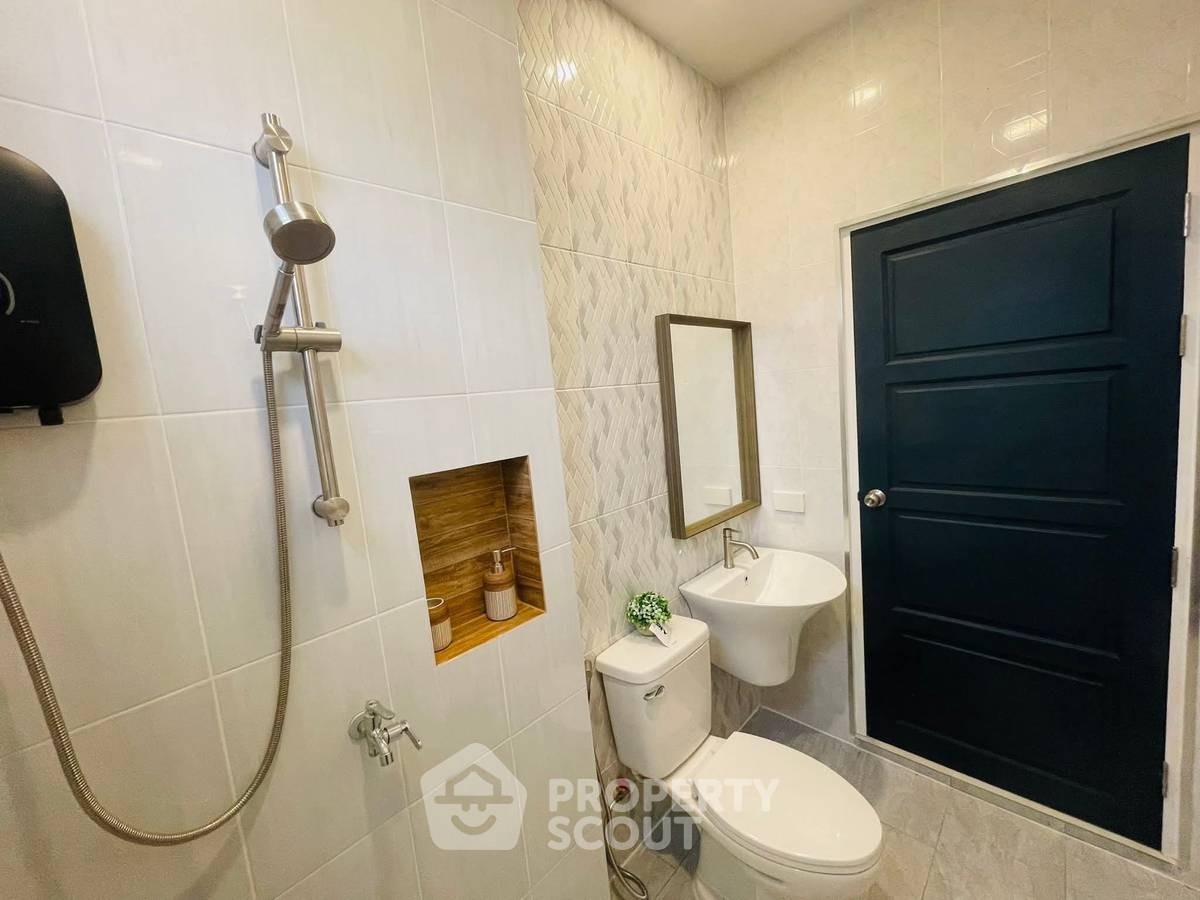 picture 3-BR House in Thap Tai (ID 2098302) - 10/13