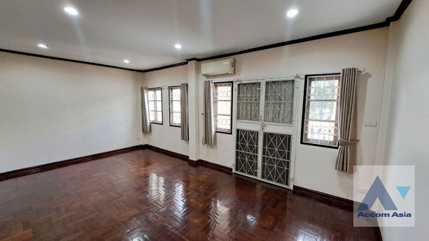 picture 🔼🔽 AccomA 📩 Home Office 4 BR Townhouse in Phra Khanong Nuea (AA37344) - 6/20