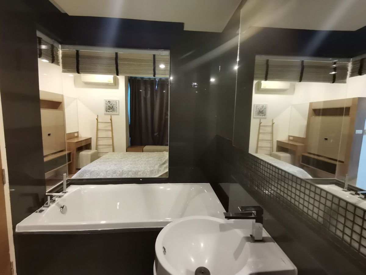 รูป Available for rent! Rhythm Sukhumvit 50. A Spacious 3 Bedroom with 120 sqm. Fully furnished, Ready to move in - รูปที่ 9/28