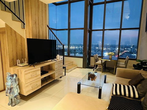ให้เช่าคอนโด ดิ เอ็มโพริโอ เพลส อาคาร B ชั้น 28 Duplex ขนาด 82.00 ตรม ใกล้ เอ็มควอเทียร์