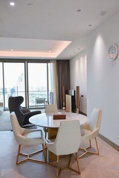 For rent: The Residences at Mandarin Oriental, Bangkok, fully furnished, near the Gold Line, Khlong San Station