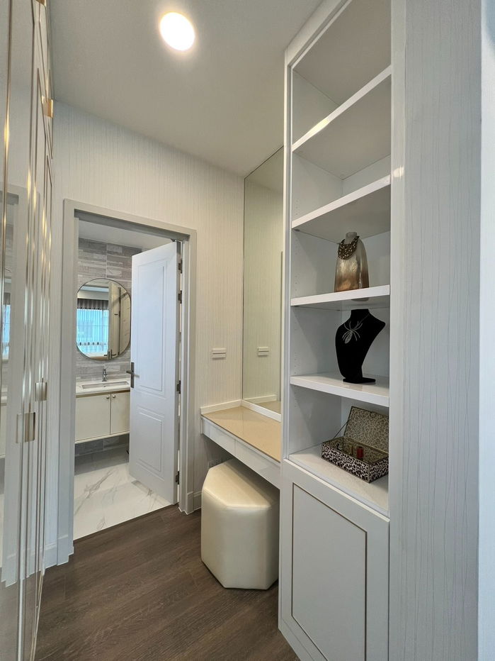 picture For rent: Nantawan Rama 9 project. Fulfill your luxurious life...with superior elegance and privacy in every dimension. Line ID: @951qfbfi - 24/34