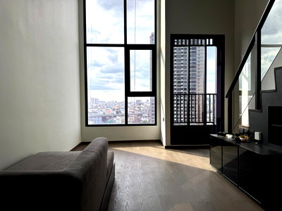 คอนโดให้เช่า : Park Origin Chula Samyan【𝐑𝐄𝐍𝐓】🔥ห้องบิวท์อินลงตัว ฟังก์ชันใช้งานได้จริง พร้อมวิวตึกสูง🔥  ติดต่อไลน์ไอดี: @hacondo