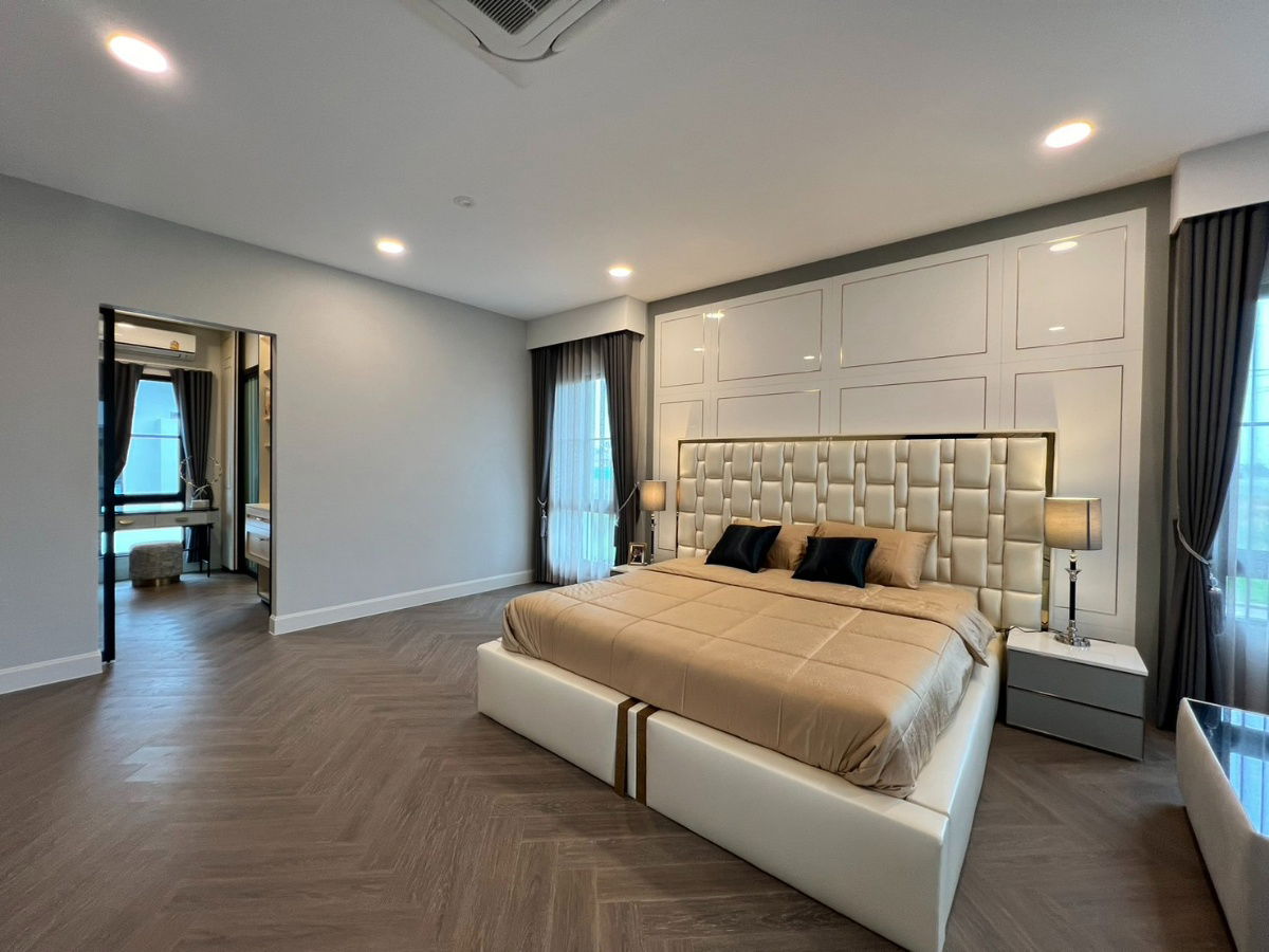 picture For rent: Nantawan Rama 9 project. Fulfill your luxurious life...with superior elegance and privacy in every dimension. Line ID: @951qfbfi - 17/34