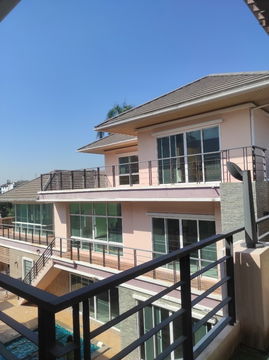 ขายที่บ้านหรูหลังใหญ่สไตล์ Pool-Villa ถนนพระราม 5 ชุมชนเงียบสงบสังคมบ้านเดี่ยวคนไม่พลุกพล่าน
