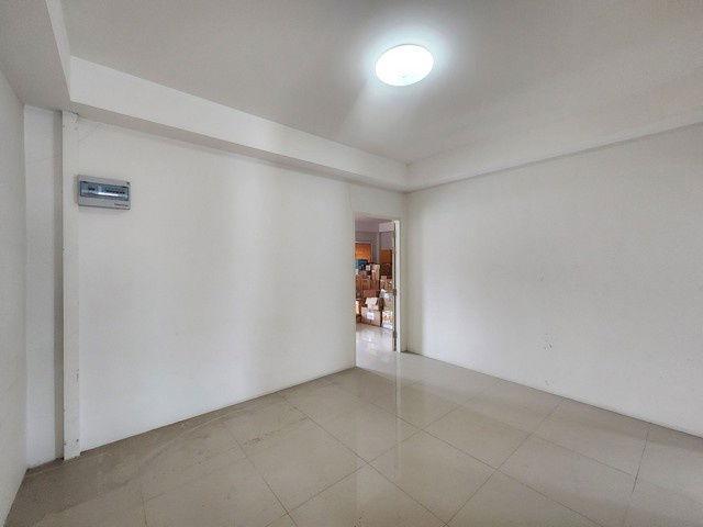 picture FOR SALE  TOWNHOUSE PROPERTY  9500000 BAHT. - 4/8