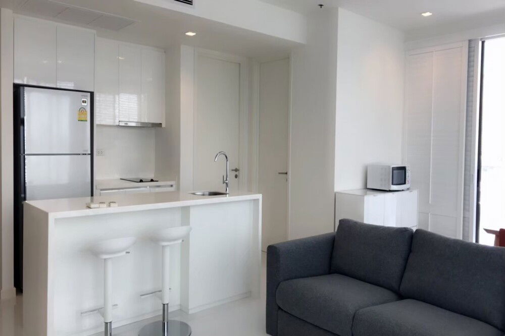 picture 🔥 Sale with tenant !!🔥 Code C20221200838..........Nara 9, 2 bedroom, 2 bathroom, corner room, Rare item, furnished, Special Deal!!📣📣 - 4/9