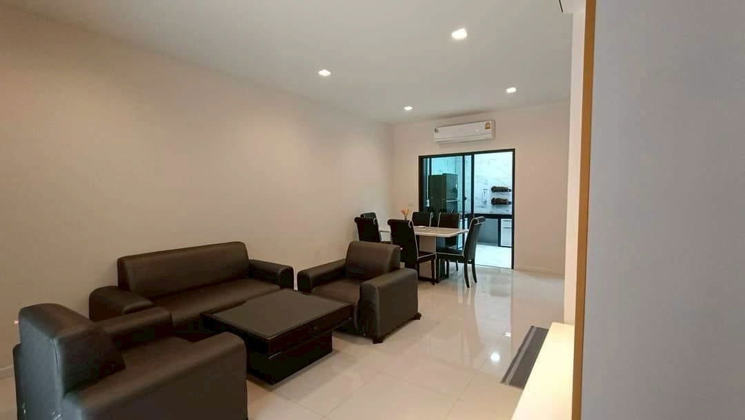 picture Townhouse for rent 🔥 Eigen Premium Townhome Pattanakarn 🔥 4 bedrooms, 4 bathrooms, fully furnished and equipped with appliances. - 7/12