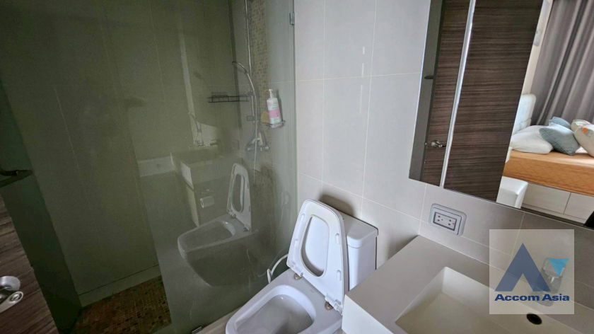 รูป 🔼🔽 AccomA 📩  Bright condo with city views and full-function layout at Q Asoke (AA14760) - รูปที่ 13/19