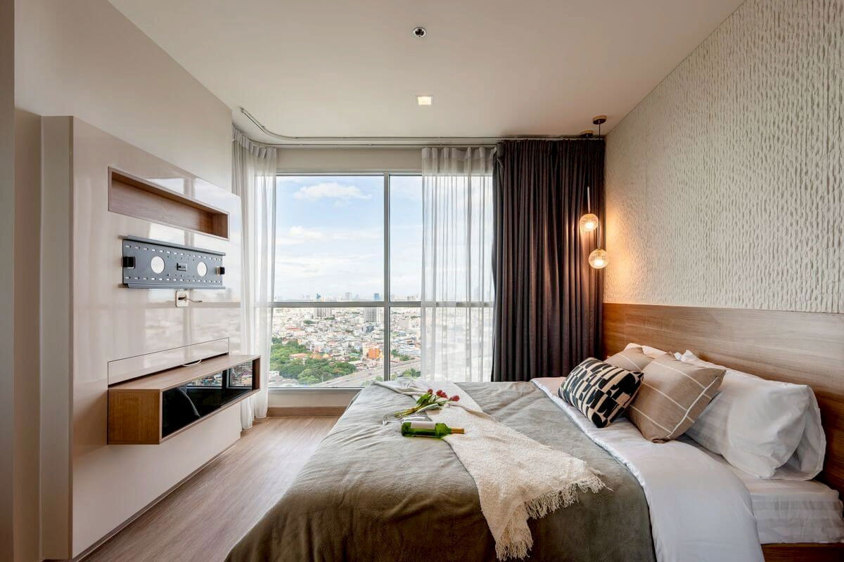 รูป LTH13035 – Condo for sale คอนโดขาย at Rhythm Sathorn Size 85.29 sqm. 3 Beds 2 Baths Combine Unit Near BTS Saphan Taksin ONLY 12.2MB - รูปที่ 1/6