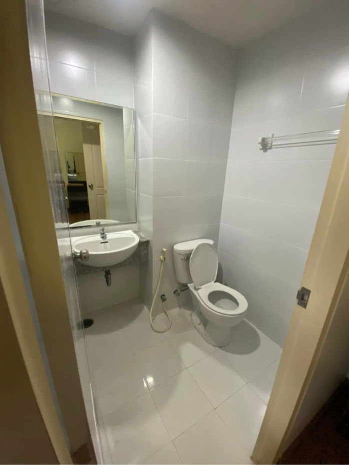 picture  For Rent: The Season Condo  🏢 For Rent: The Season Condo  📍 Building B, 3rd Floor 🗓️ Available now  💰 Rent: 6,000 THB/month  - 4/10