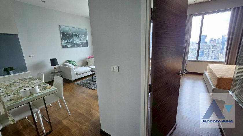 รูป 🔼🔽 AccomA 📩  Bright condo with city views and full-function layout at Q Asoke (AA14760) - รูปที่ 7/19