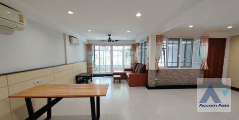 🔼🔽 AccomA 📩  3 BR Townhouse in Klong Tan (AA37727)