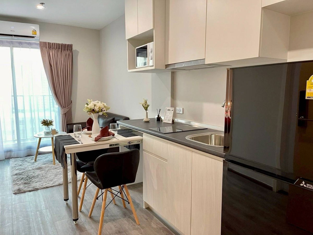 picture 1 bed 1 bath Rich Park @Triple Station , Srinakarin Road. Room size 30 Sq.m. Rent 16,000 THB - 7/8