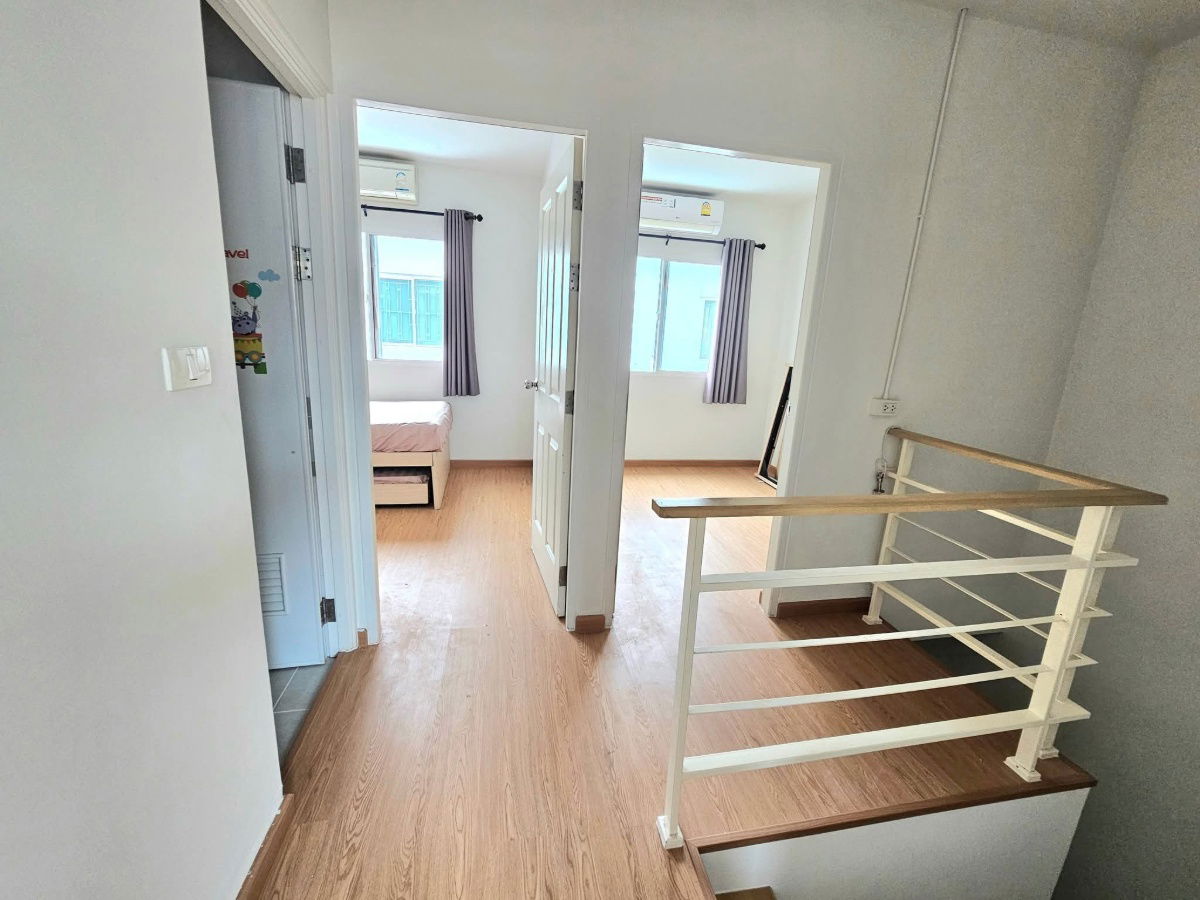 picture 🔊 For rent 🏡 Townhouse 📌 Corner house, Pleno Village, behind Thai Singapore School 🚇 Near BTS Sri Lasalle 💸 Rental price 25,000 baht/month - 7/16