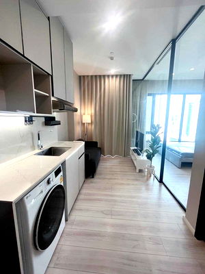 Condos for rent BTS Victory Monument : The Room                    Phayathai