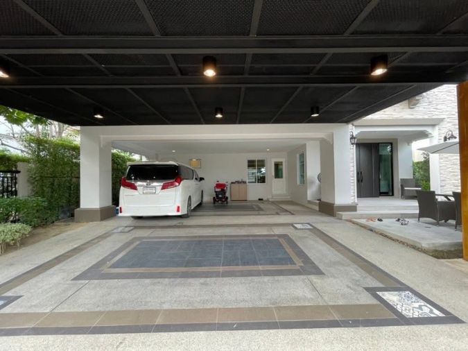 4-bed house for rent, 291 sqm, 108 sq wah, Nantawan Ramintra - Paholyothin 50