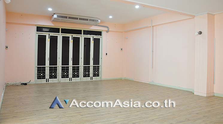 picture 🔼🔽 AccomA 📩 Home Office 3 BR House in Phra Khanong Nuea (AA14855) - 5/11