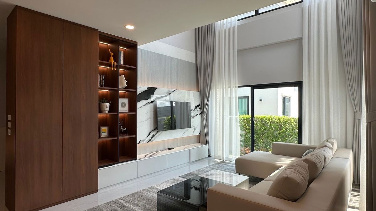 picture Single house for rent ✨ The City Bangna ✨ 4 bedrooms, 5 bathrooms, fully furnished and equipped with appliances - 7/11