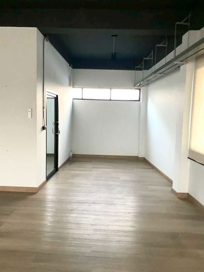 รูป LTHC13037 – Commercial Building for Rent (อาคารพาณิชย์ให้เช่า) in Rama4 (พระราม 4) Size 1000 sqm. Near MRT Khlong Toey ONLY 430K/Month - รูปที่ 11/14