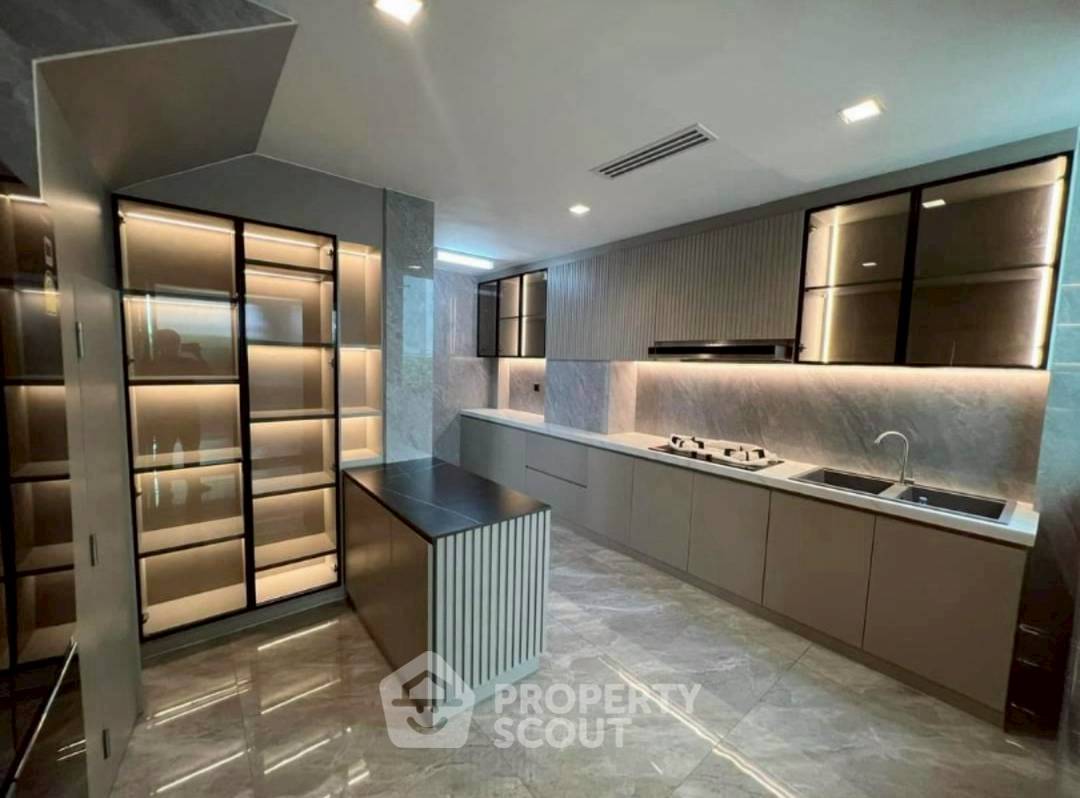 รูป บ้าน 5-ห้องนอน ที่ เดอะ เจนทริ พัฒนาการ ใน สวนหลวง (ID 2264759) - รูปที่ 10/15