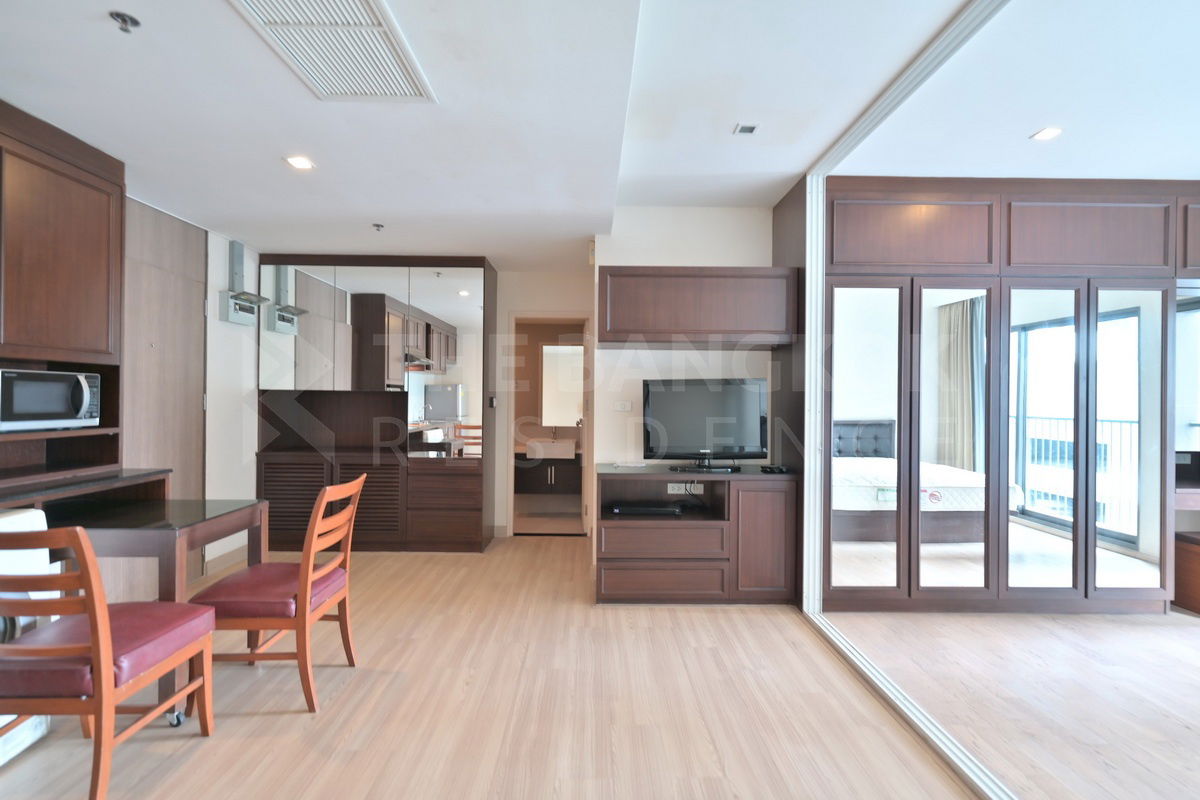 picture Ivy Ampio ,Prime Location near MRT Cultural Centre - 8/11