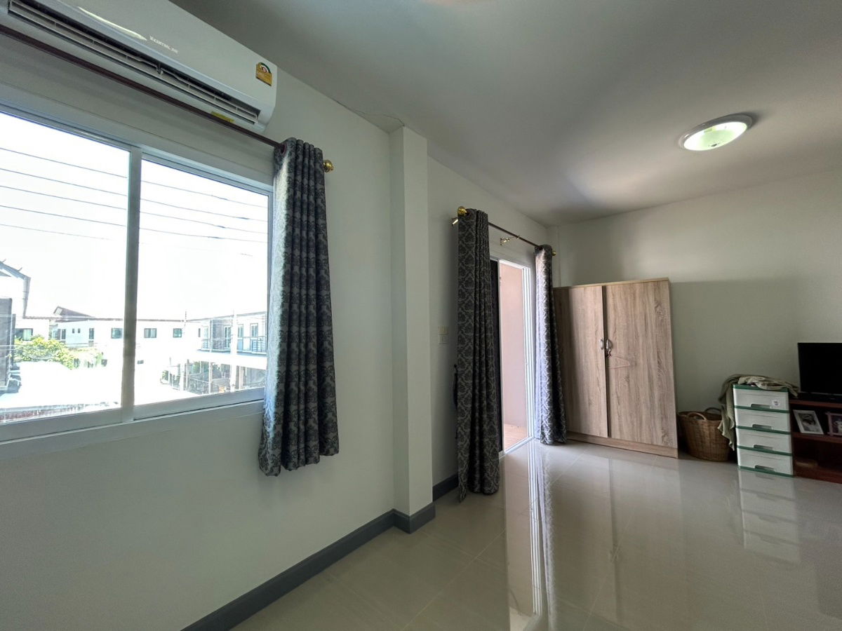 รูป บ้านสำหรับคนที่มองหาความสงบ แต่ยังใกล้ความสะดวกในเมือง ขายทาวน์เฮาส์ 2 ชั้น หมู่บ้าน ฟ้าใสวิลล์ 2 ( Fahsai ville 2 )  - รูปที่ 13/15