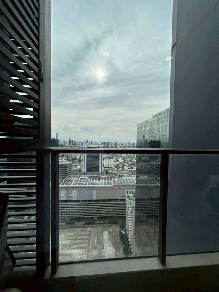 รูป One9five 🔥Hot Deal🔥 MRT Rama9  1 bedroom 1 bathroom  27 sqm 35th floor  Fully furnished and electrical appliances 1 year contract 18,000 per month   - รูปที่ 8/8
