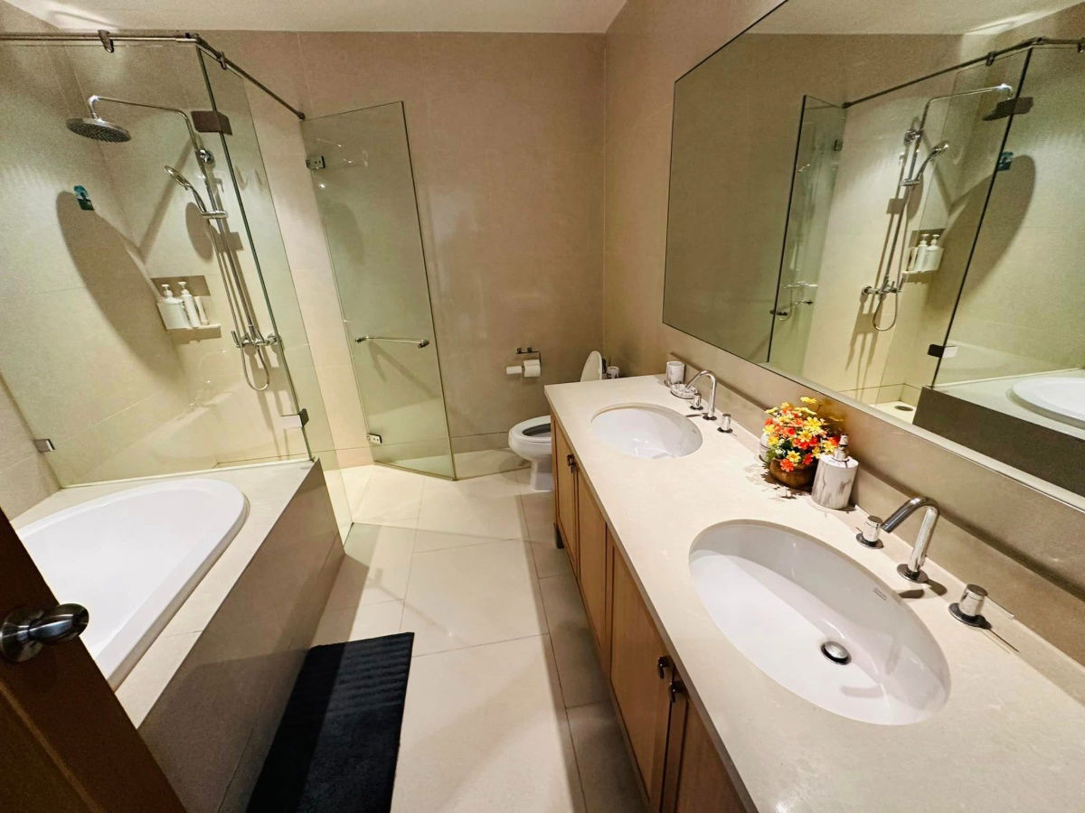 รูป ให้เช่าคอนโด The Emporio Place ใกล้ MRT ศูนย์การประชุมแห่งชาติสิริกิติ์ 55,000 บาท รหัสทรัพย์: RS1530 - รูปที่ 10/15