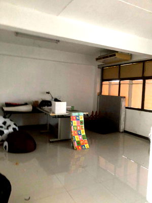 เช่าอาคารพาณิชย์ เขตคลองเตย : LTH13001 – Commercial space for rent at Soi Sam Thahan Sukhumvit 50 Size 1000 sqm. 3 Studios 3 Baths Near BTS On Nut ONLY 150K/Month