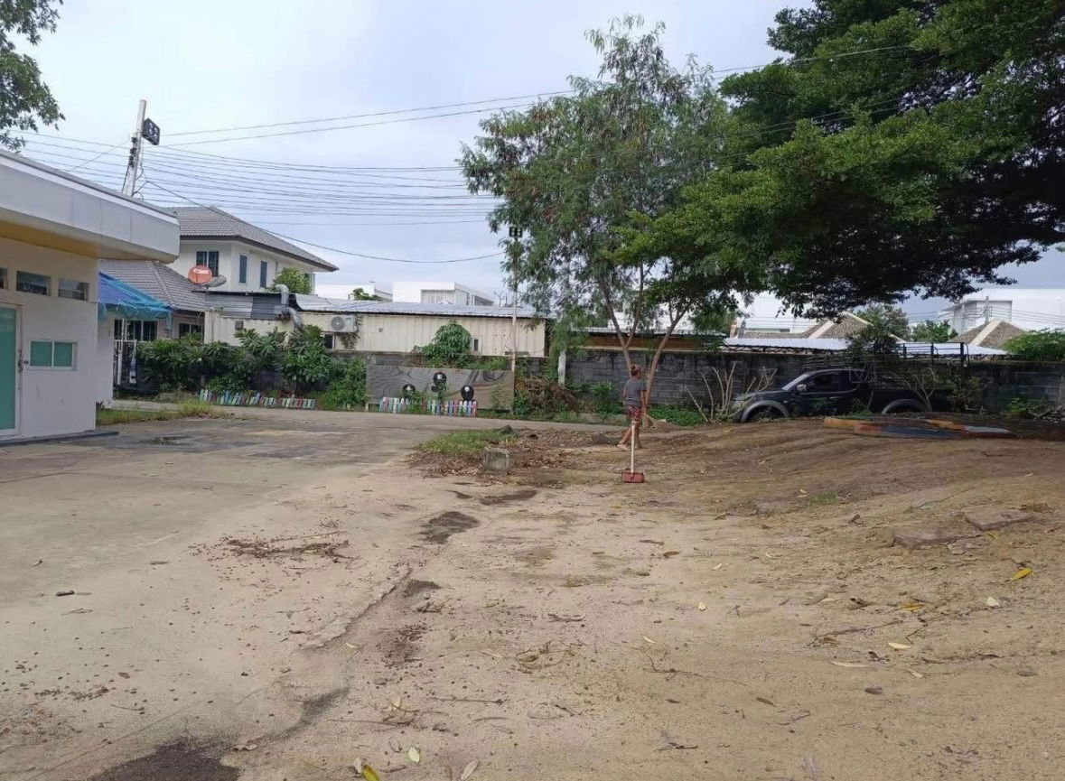 picture Building/land for rent with amenities, along Ram Intra Expressway 🏡Perfect for Studio, Home Office, Storage, Fishing Pond - 2/8